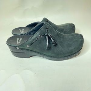 Dansko shannon clogs tassel black leather slip on mule slides clogs 178020202